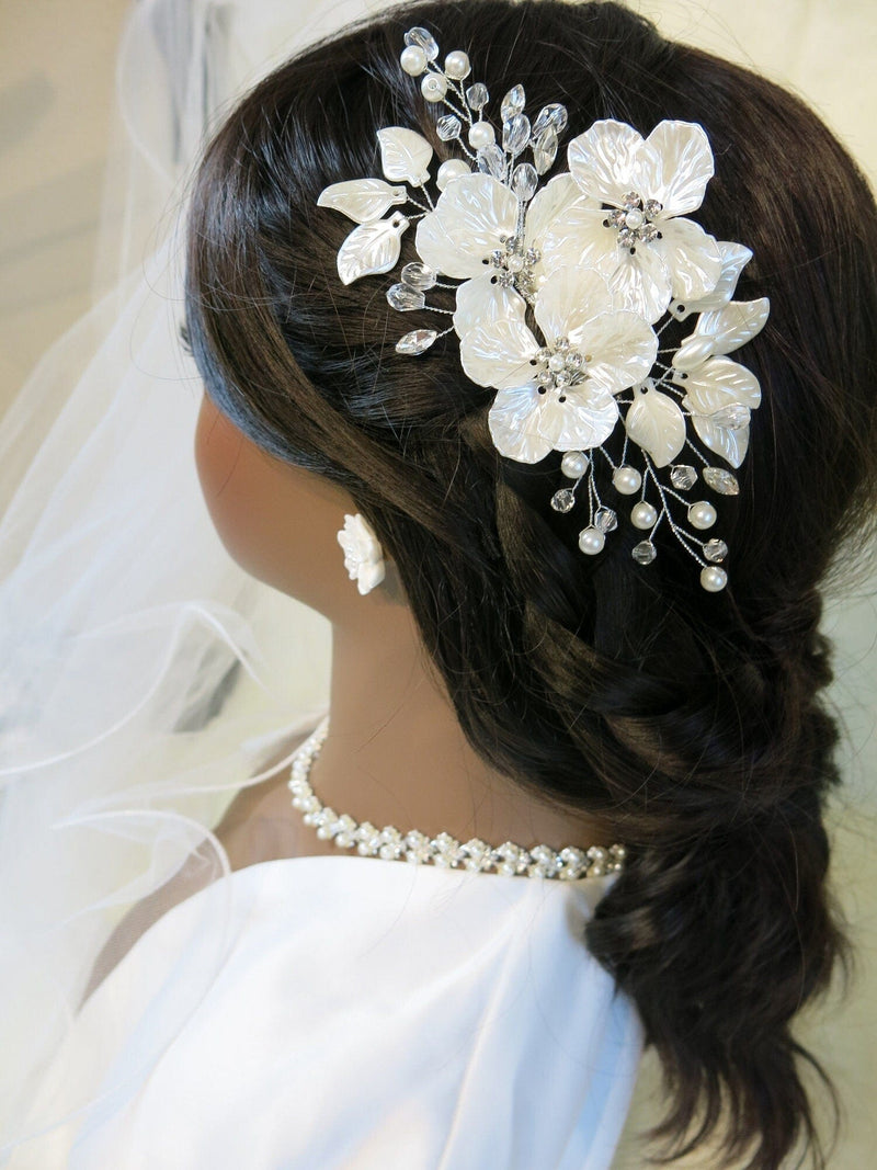 White Large Abalone Flower Petals Hairclip, Wedding Pearl Big Floral Hair Clip, Bridal Alligator Hairclip - KaleaBoutique.com