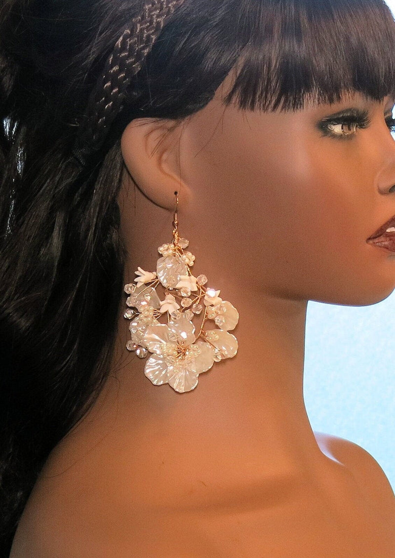 White Large Seashell Flower Hooped Earrings, Bridal Pearl Floral Hoop Earrings, Wedding Fashion Wire Hoop Earrings - KaleaBoutique.com