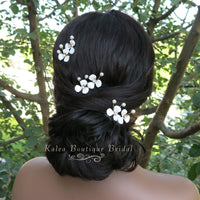 White Metal Flower Bride 3 PC Hairpin Set, Wedding Floral Minimalist Hair Pins, Bridesmaid Gold Wire Flower Hairpiece - KaleaBoutique.com