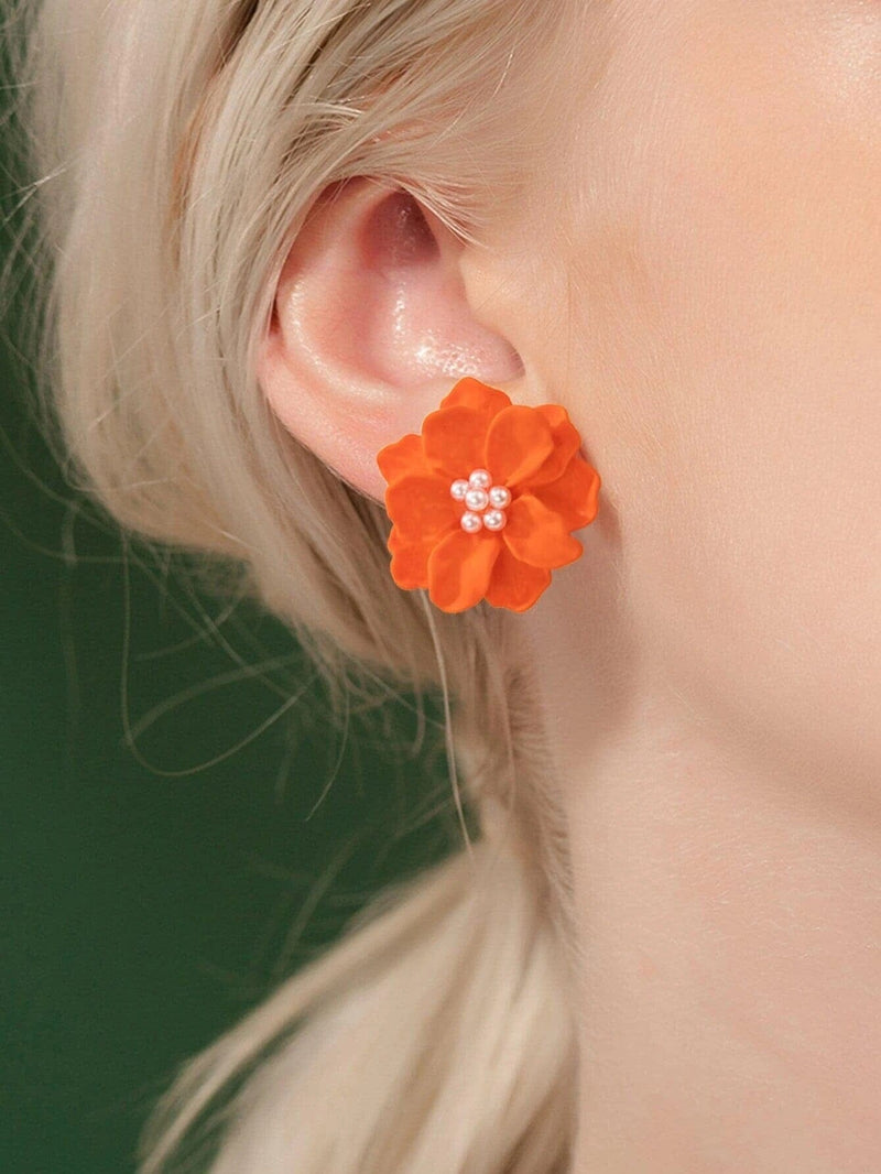 White Oversized Flowerhead Studs, Pearl Cluster Accent Flowers, Wedding Bridal Bridesmaid Glam Floral Fashion Statement 1.0"L Stud Earrings - KaleaBoutique.com