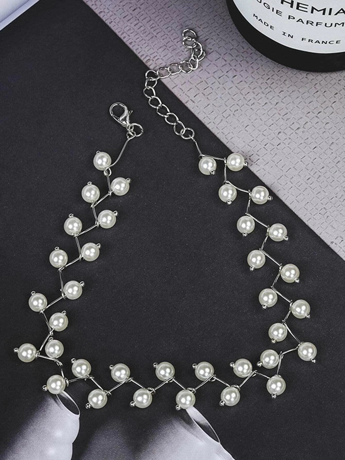 White Pearl Zigzag Choker Necklace, Gold or Silver Minimalist White Pearl Necklace, Bridal Pearl Fashion Necklace - KaleaBoutique.com