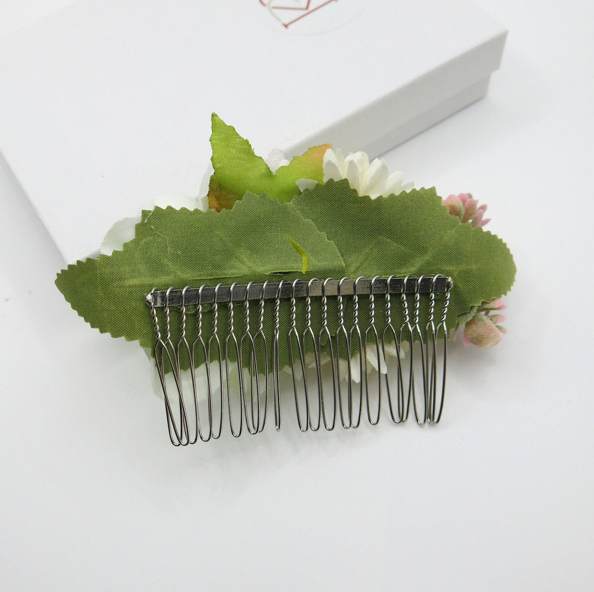 Silk Flower Bouquet Hair Comb, Wedding Romantic Floral Hairdo Headpiece, Bridal White Rose Hairpiece, Bridesmaid Silk Flower Hairpin - KaleaBoutique.com