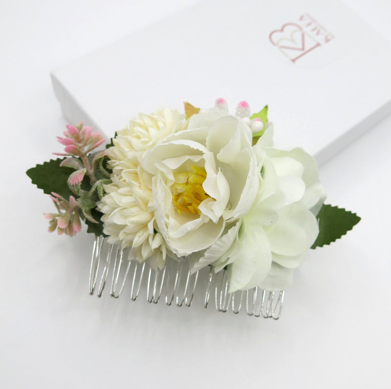 White Silk Flower Bouquet Hair Comb, Wedding Romantic Floral Hairdo Headpiece, Bridal White Rose Hairpiece, Bridesmaid Silk Flower Hairpin - KaleaBoutique.com