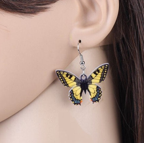 Realistic Butterfly Dangle Earrings, Women or Girl Romantic Casual Butterfly Fashion Earrings - KaleaBoutique.com